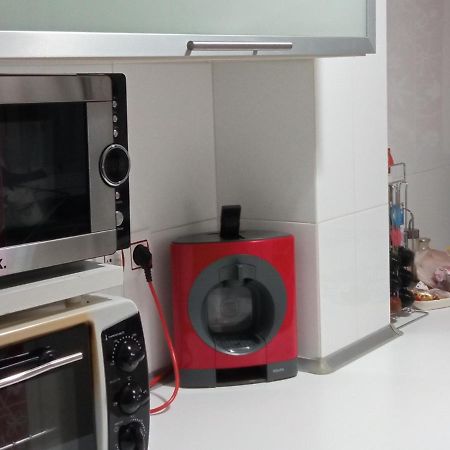 Habitaciones Individuales En Apartamento Compartido セビリア エクステリア 写真